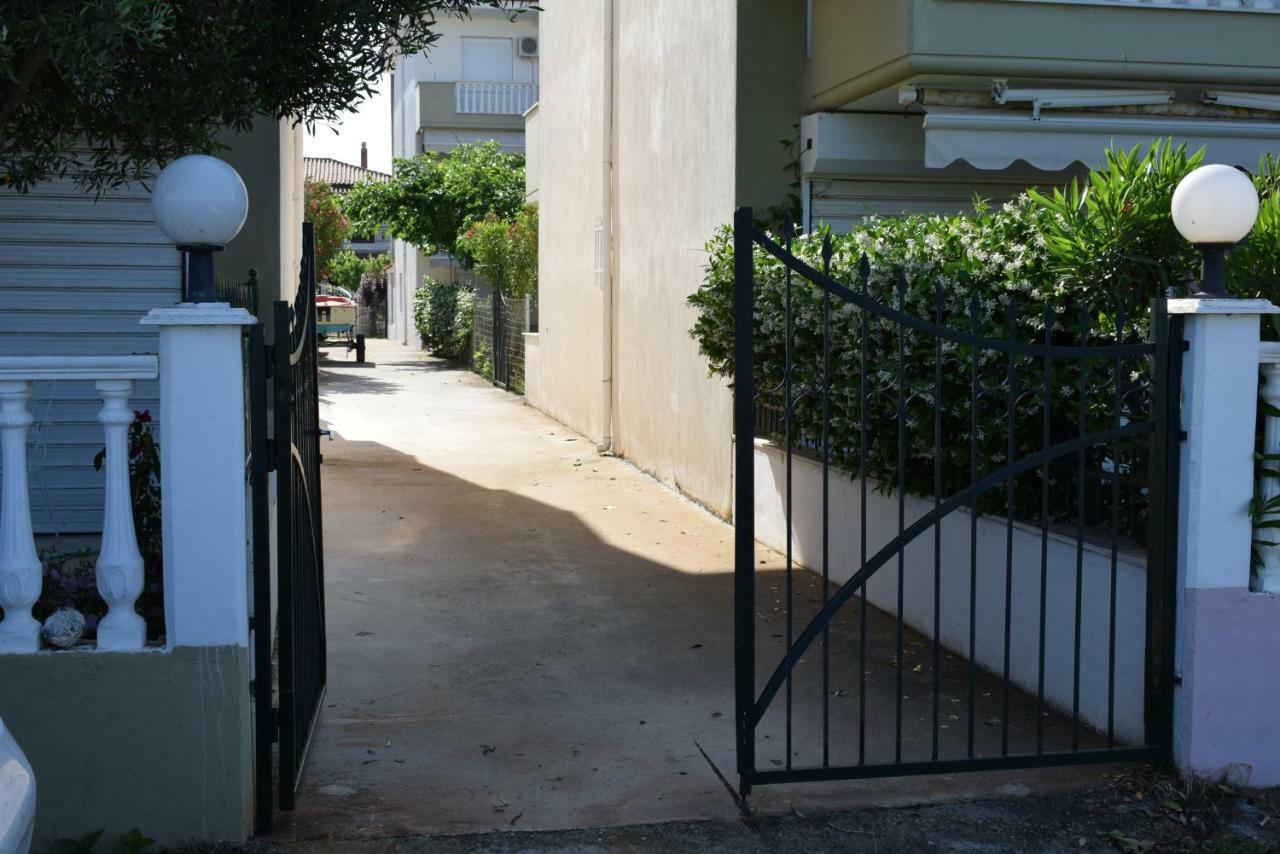 Dimar1 Seaside Apartment Paralia Dionisiou Exterior foto