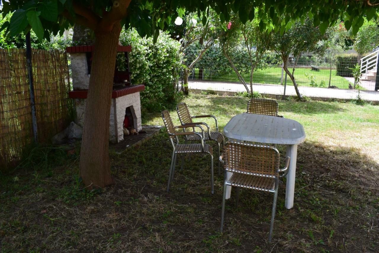 Dimar1 Seaside Apartment Paralia Dionisiou Exterior foto